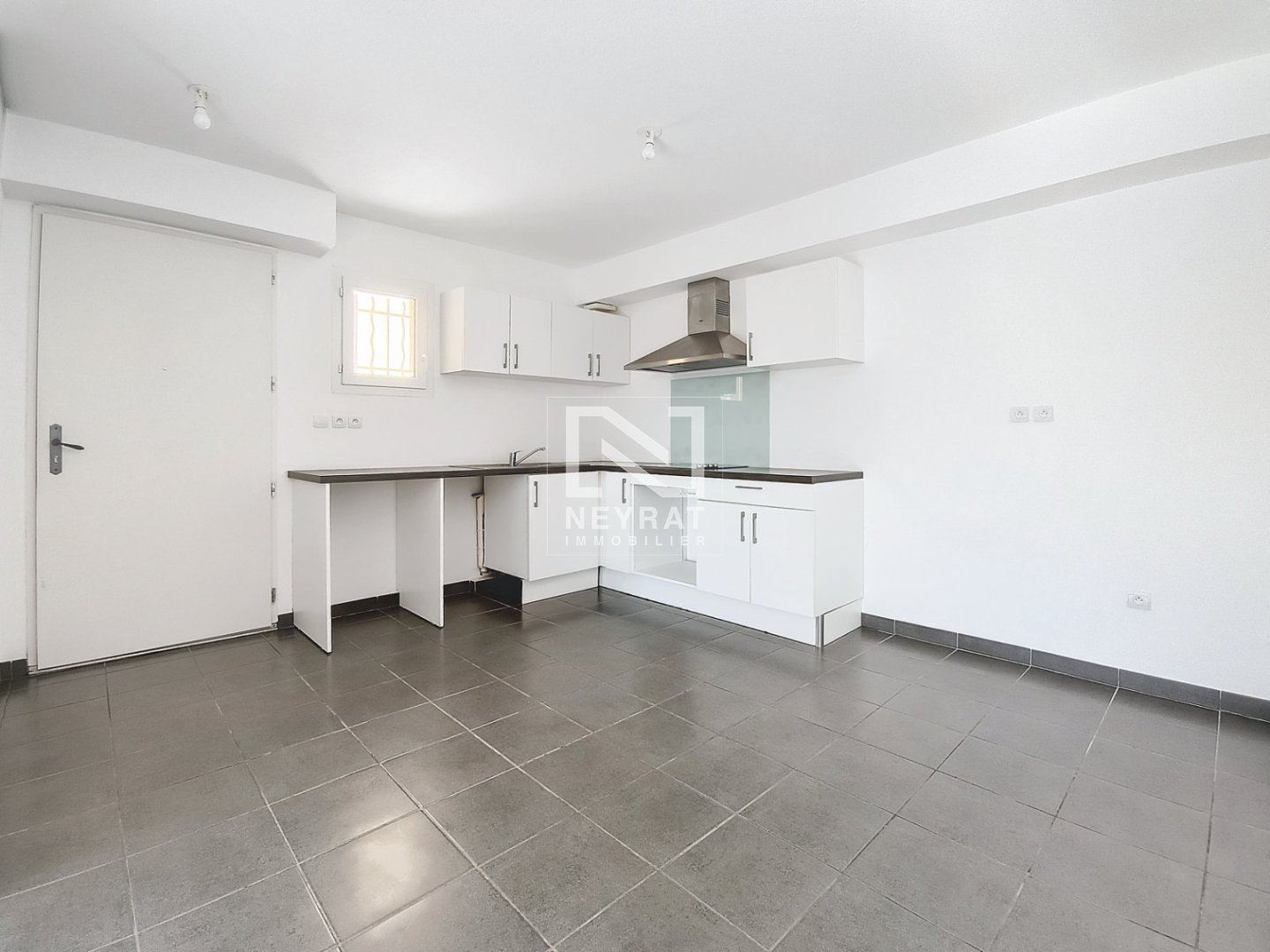 Un appartement type 3 en RDJ - ROQUEBRUNE SUR ARGENS Sainte Candie - 78.19 m2 - 320 000 €