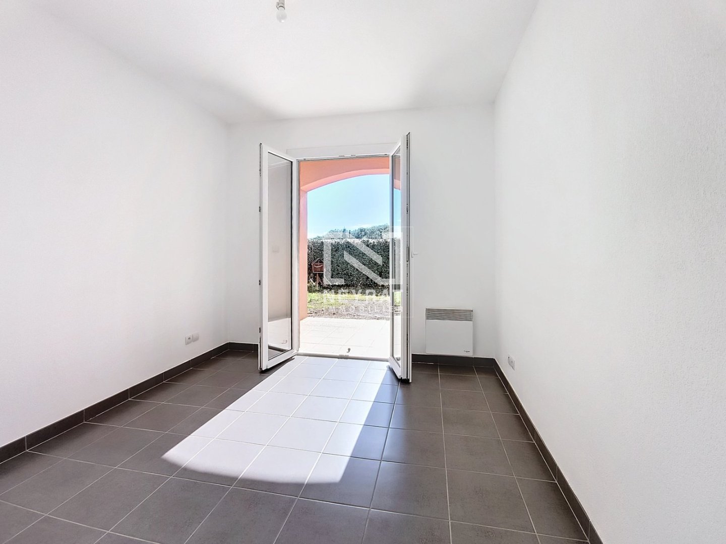 Un appartement type 3 en RDJ - ROQUEBRUNE SUR ARGENS Sainte Candie - 78.19 m2 - 320 000 €