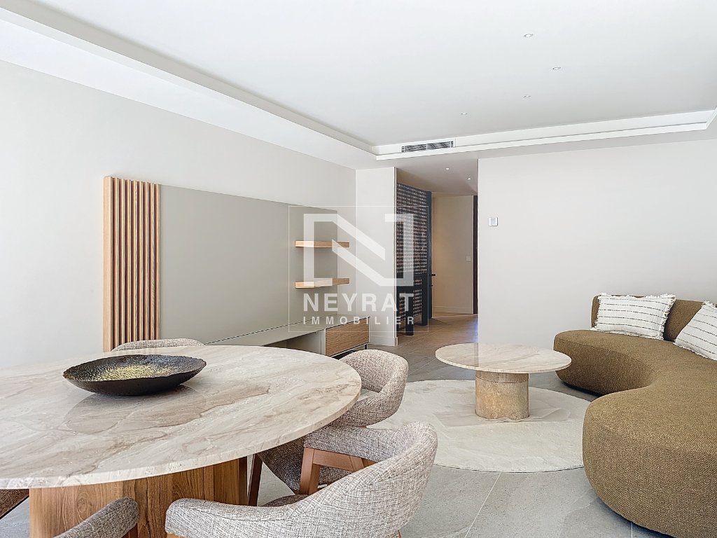 SAINT RAPHAEL TRIANGLE D OR