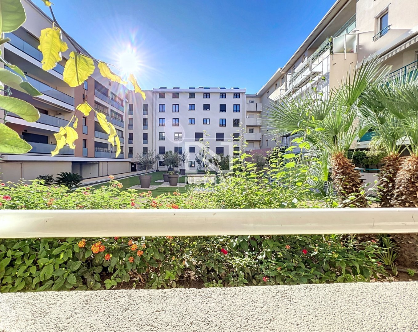 APPARTEMENT T3 - ST RAPHAEL LES ISCLES - 69.01 m2 - 399000€