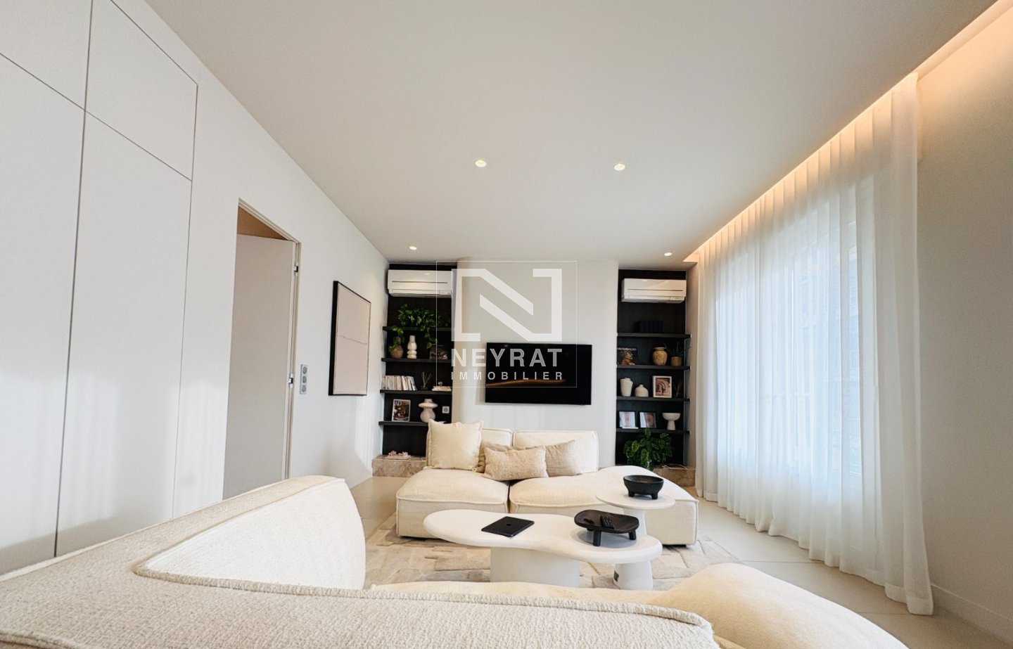 APPARTEMENT T3 A VENDRE - ST RAPHAEL - 95 m2 - 645000€