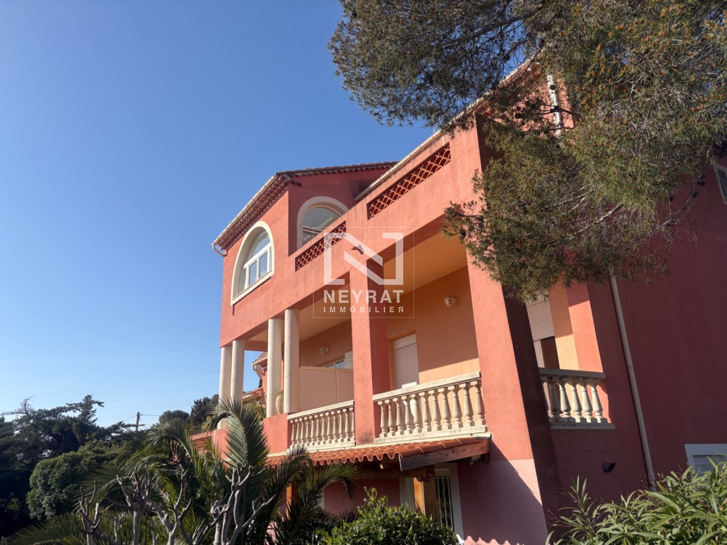 SAINT RAPHAEL