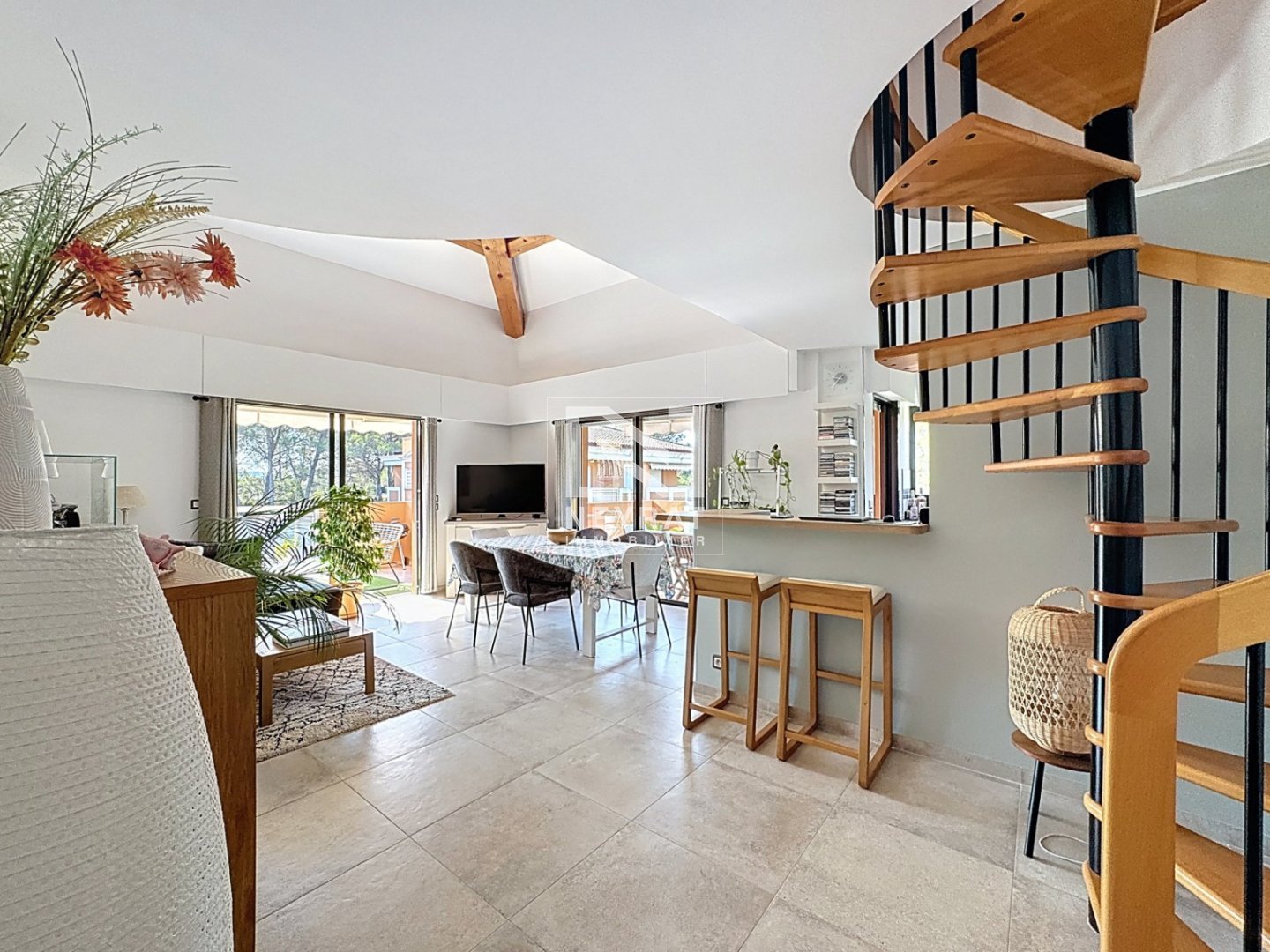 APPARTEMENT T3 A VENDRE - ST RAPHAEL - 94 m2 - 710000€