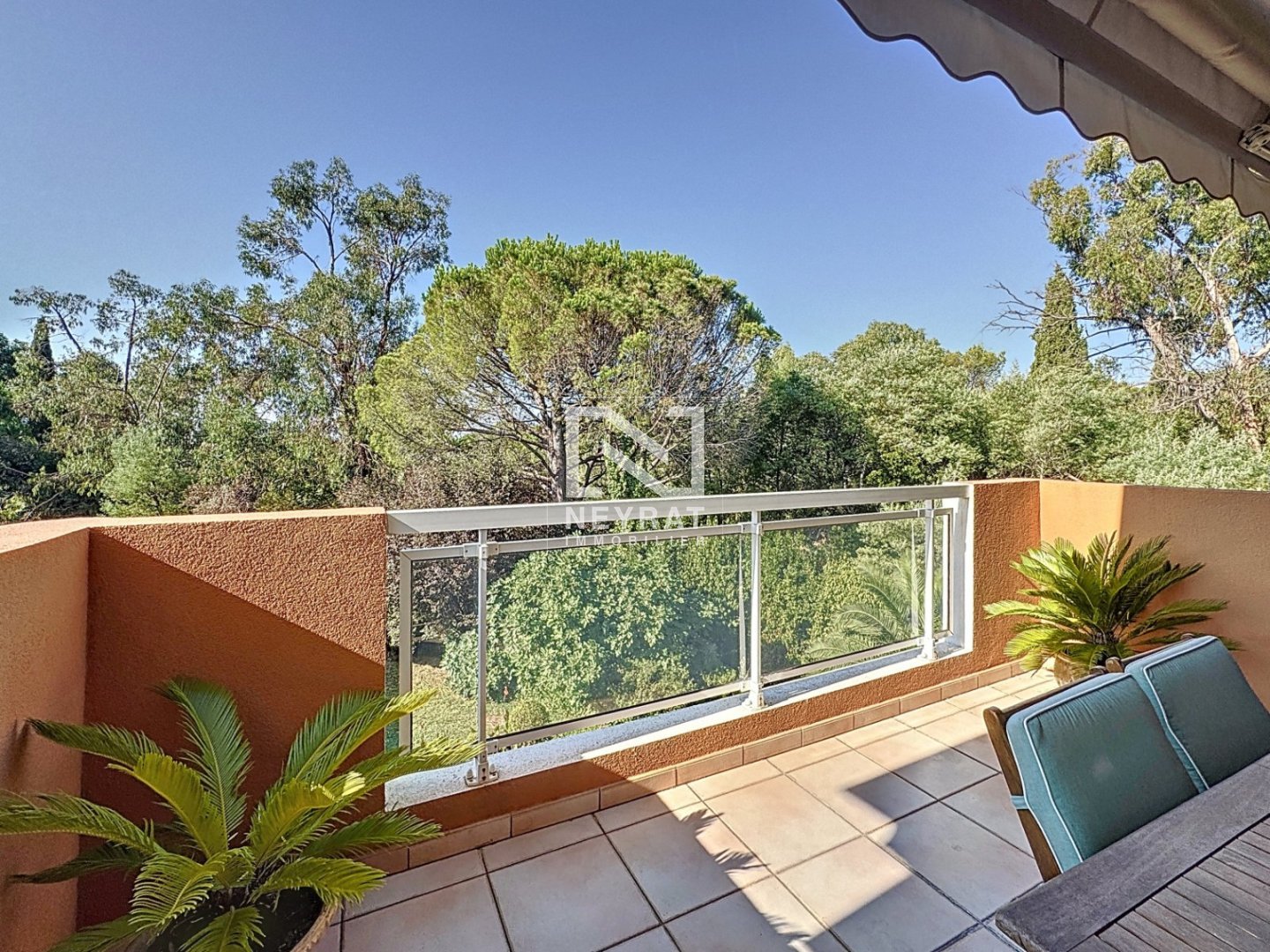 APPARTEMENT T3 A VENDRE - ST RAPHAEL - 94 m2 - 710000€