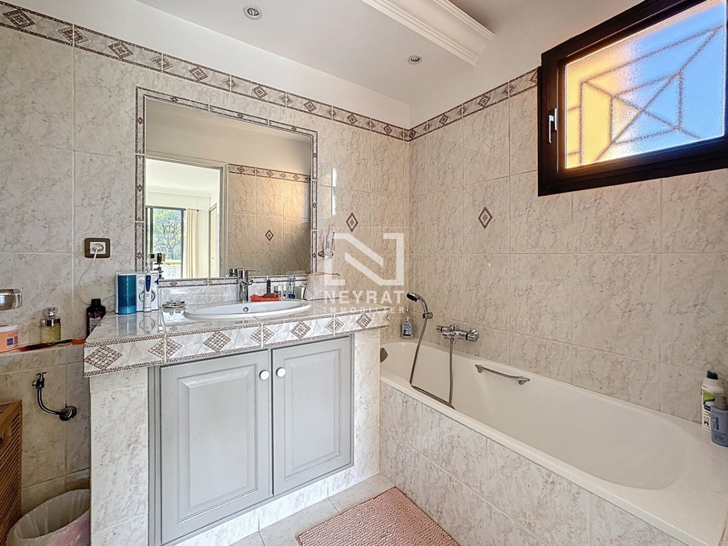 APPARTEMENT T3 A VENDRE - ST RAPHAEL - 94 m2 - 710000€