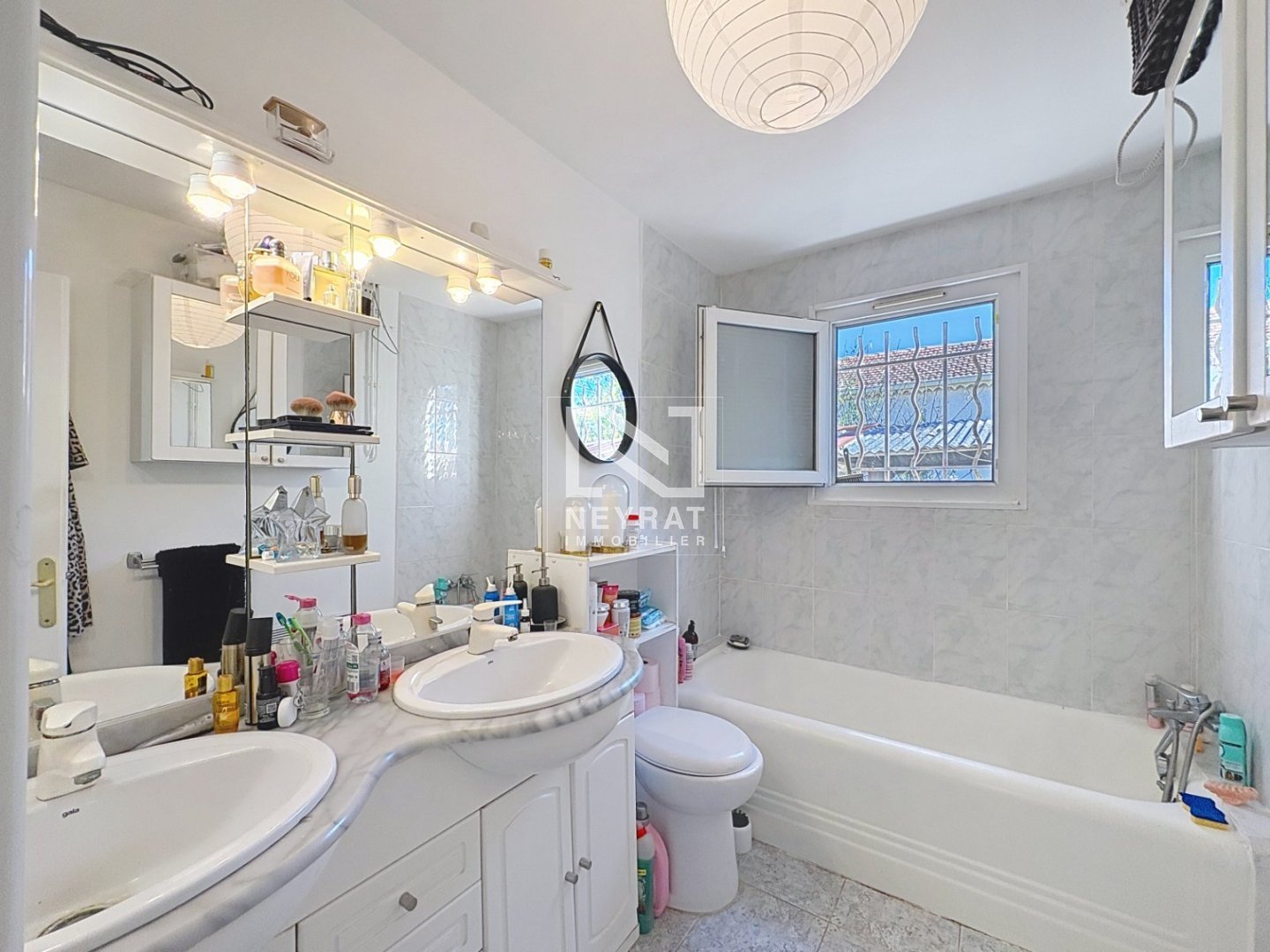 APPARTEMENT T3 A VENDRE - ST RAPHAEL - 67.3 m2 - 357000€