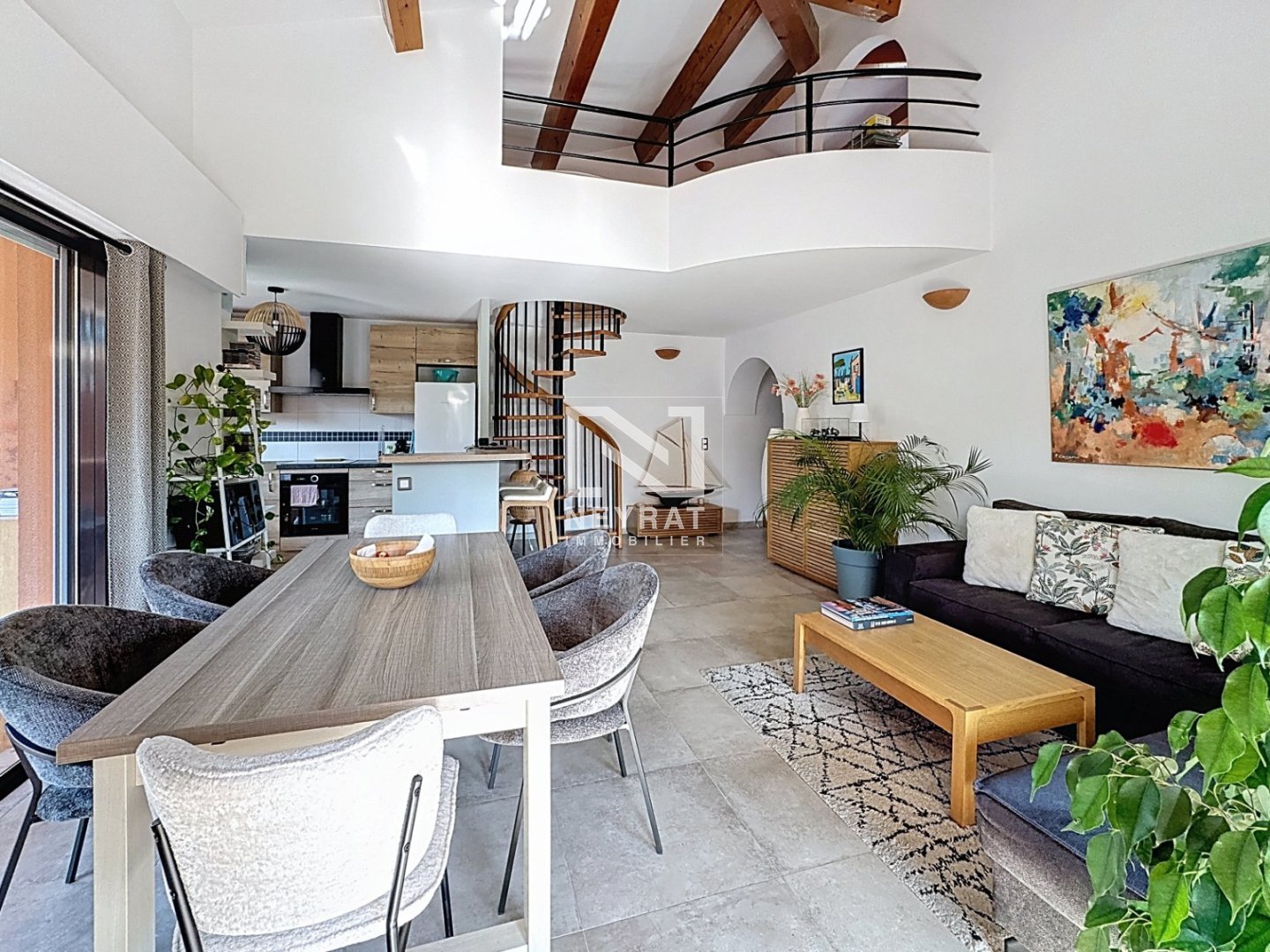 APPARTEMENT T3 A VENDRE - ST RAPHAEL - 94 m2 - 670�000�&euro;