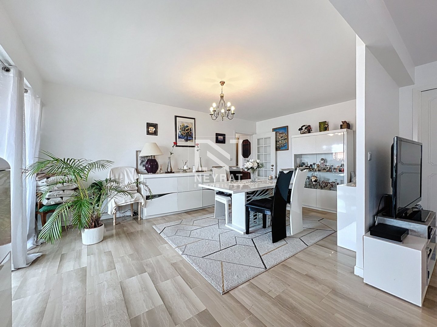 APPARTEMENT T3 A VENDRE - ST RAPHAEL - 71.21 m2 - 422�000�&euro;