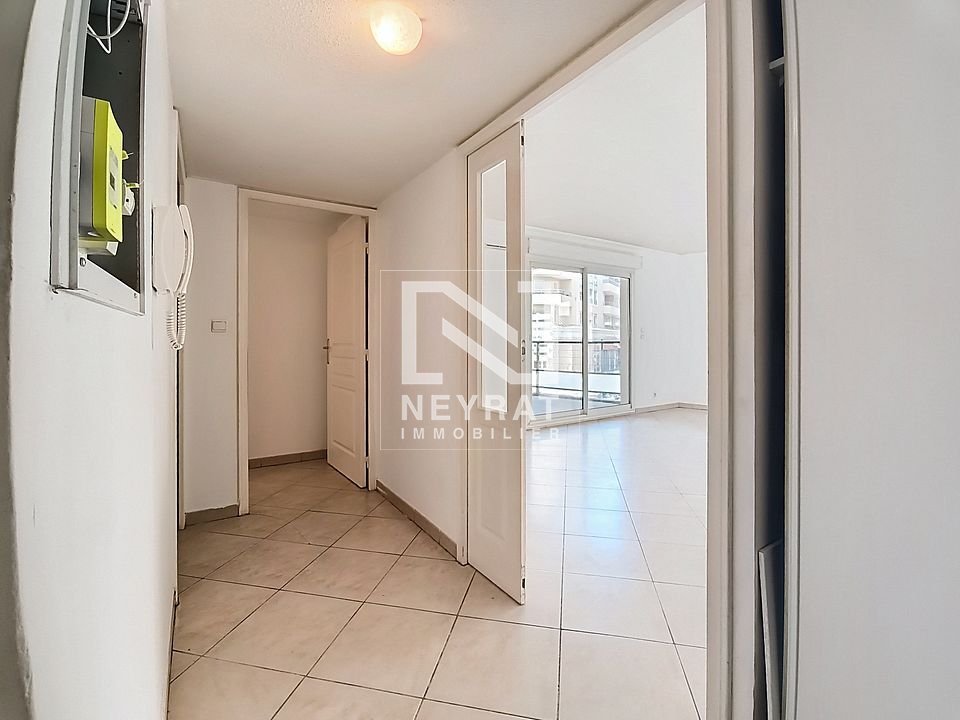 APPARTEMENT T3 A VENDRE - ST RAPHAEL - 77.07 m2 - 319 000 &euro;