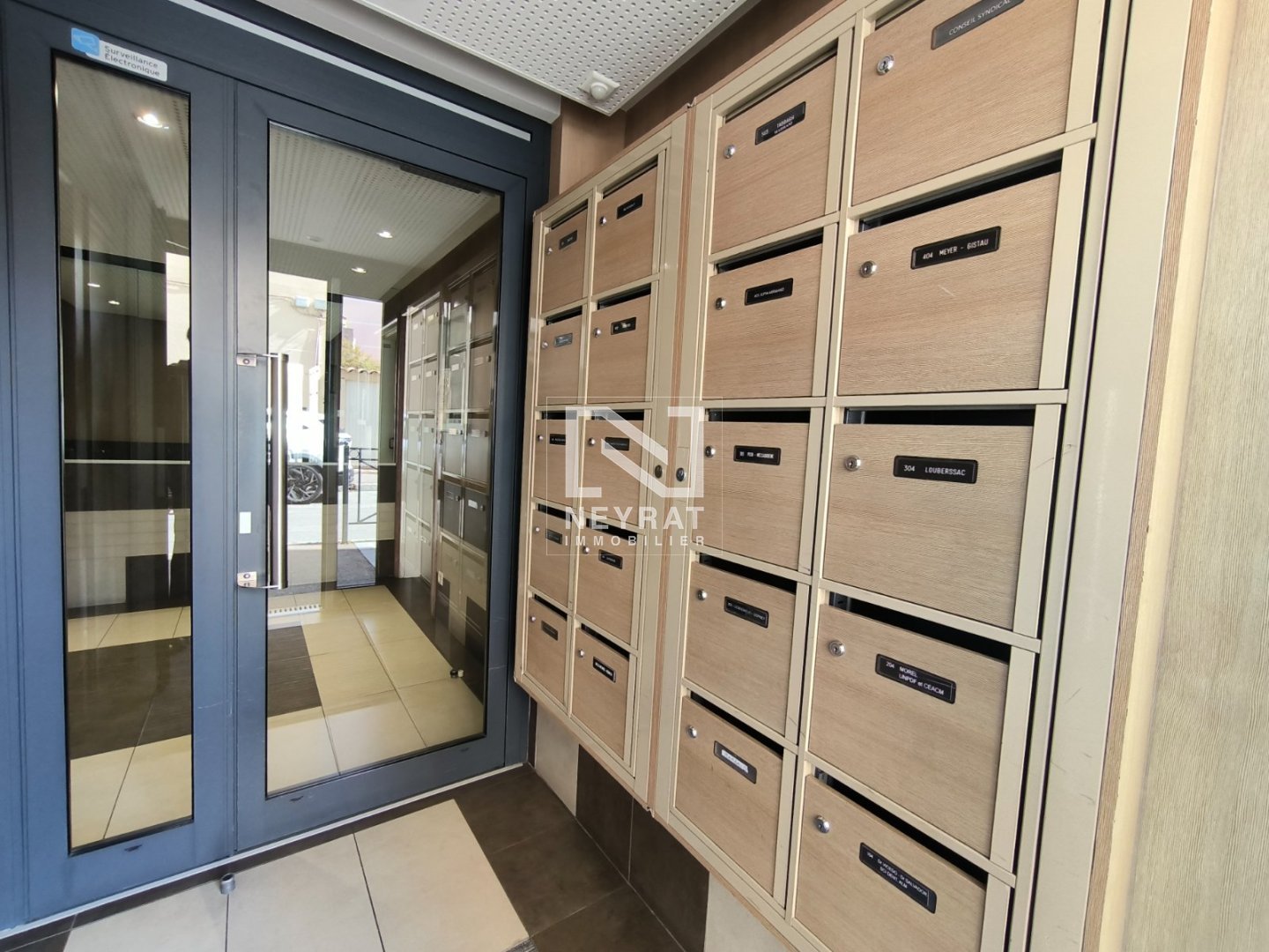 APPARTEMENT T3 A VENDRE - ST RAPHAEL - 77.07 m2 - 319 000 &euro;