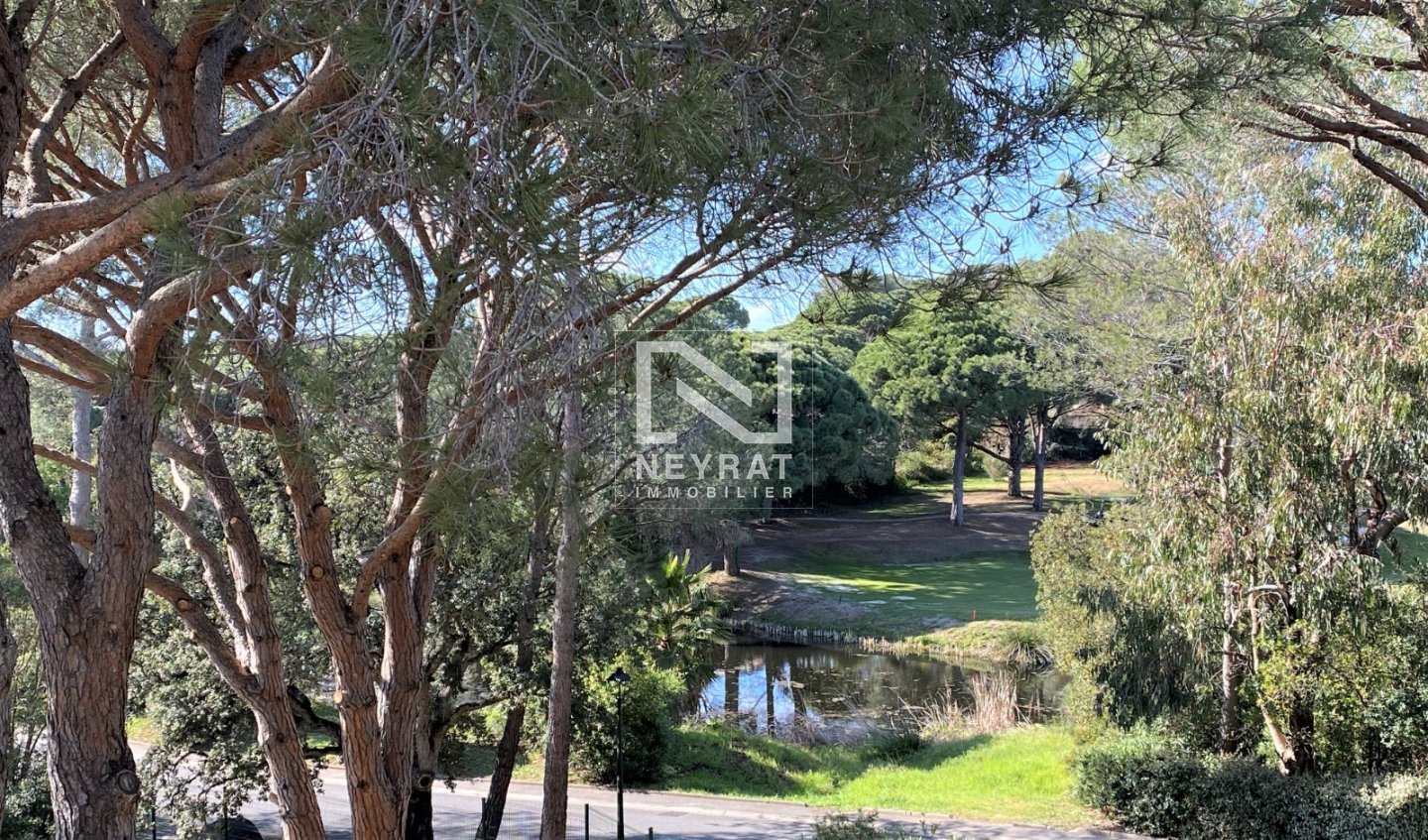 SAINT RAPHAEL T3 AU COEUR DES GOLFS