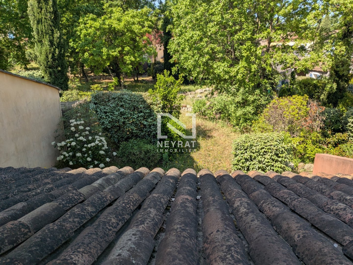 FAYENCE -  MAISONNETTE T4 MEUBLÉE EN DUPLEX AVEC JARDIN