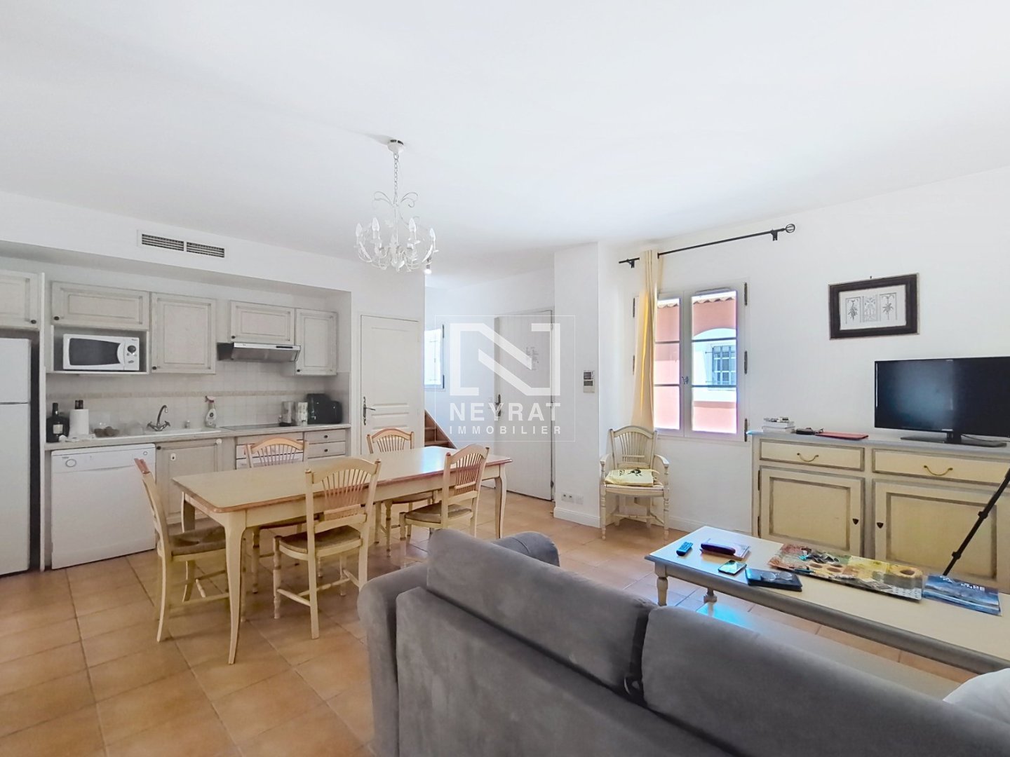 FAYENCE -  MAISONNETTE T4 MEUBLÉE EN DUPLEX AVEC JARDIN