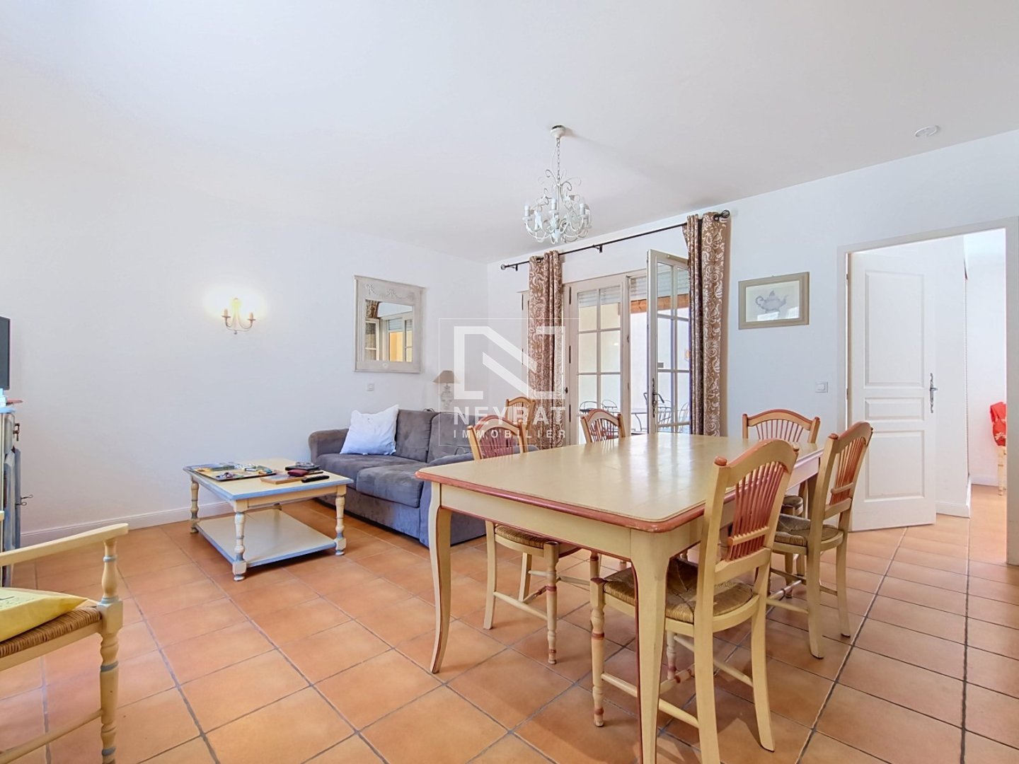 FAYENCE -  MAISONNETTE T4 MEUBLÉE EN DUPLEX AVEC JARDIN