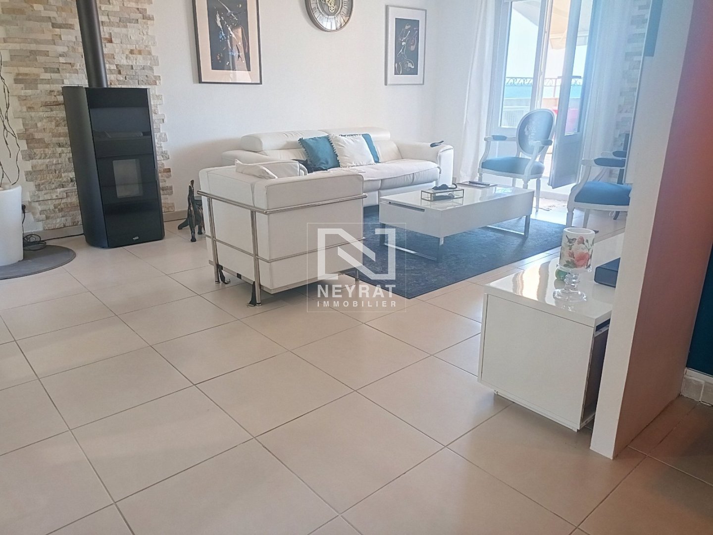FAYENCE MAGNIFIQUE 4 PIECES TOIT TERRASSE VUE PANORAMIQUE