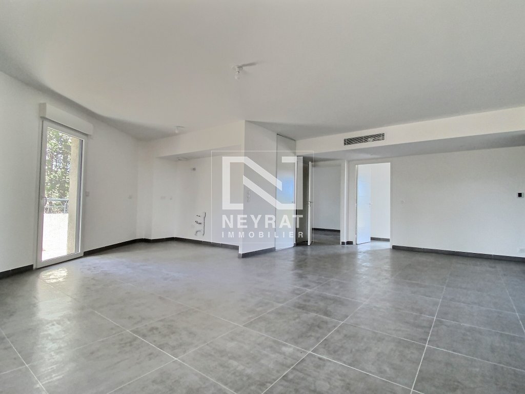 FRJUS - FRAIS DE NOTAIRE RDUITS A VENDRE - FREJUS - 92.27 m2 - 489000€