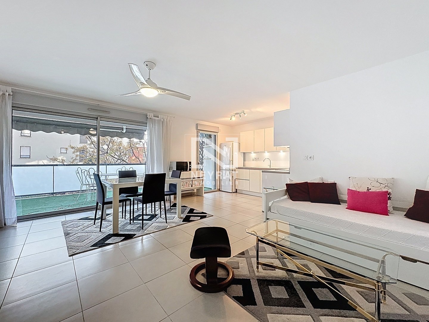 APPARTEMENT T4 + 1 Garage + 1 parking A VENDRE - FREJUS Fr�jus - 81.32 m2 - 529�000�&euro;