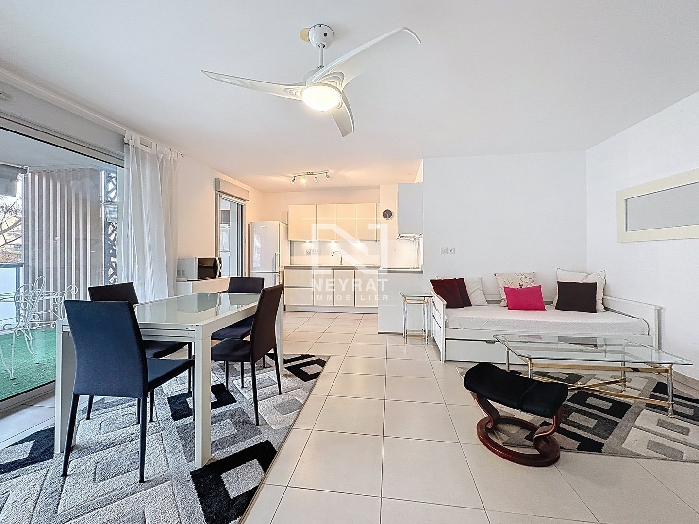 APPARTEMENT T4 + 1 Garage + 1 parking A VENDRE - FREJUS Fr�jus - 81.32 m2 - 529�000�&euro;