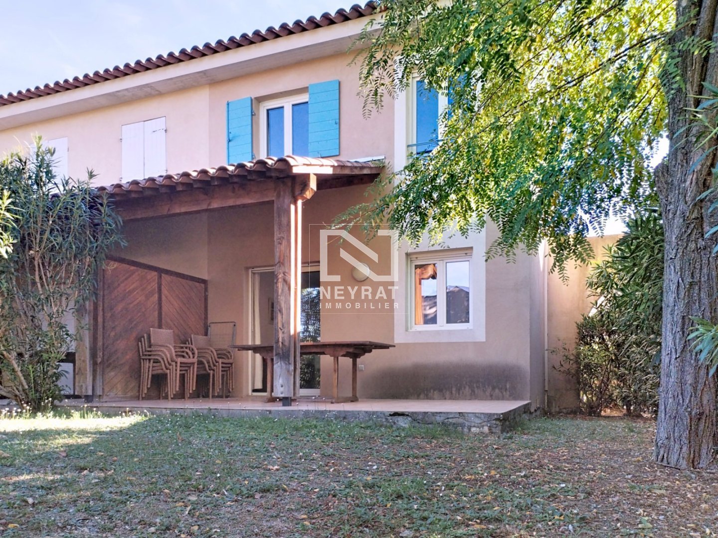 MONTAUROUX - Duplex avec jardin dans une rsidence avec piscine