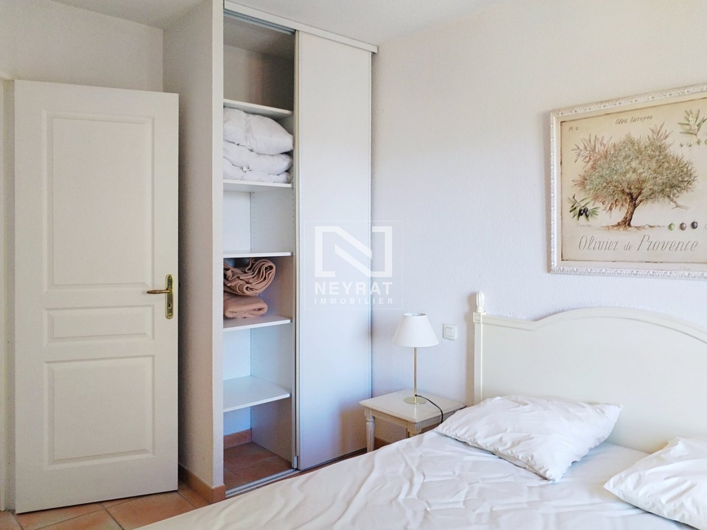 MONTAUROUX - Duplex avec jardin dans une rsidence avec piscine