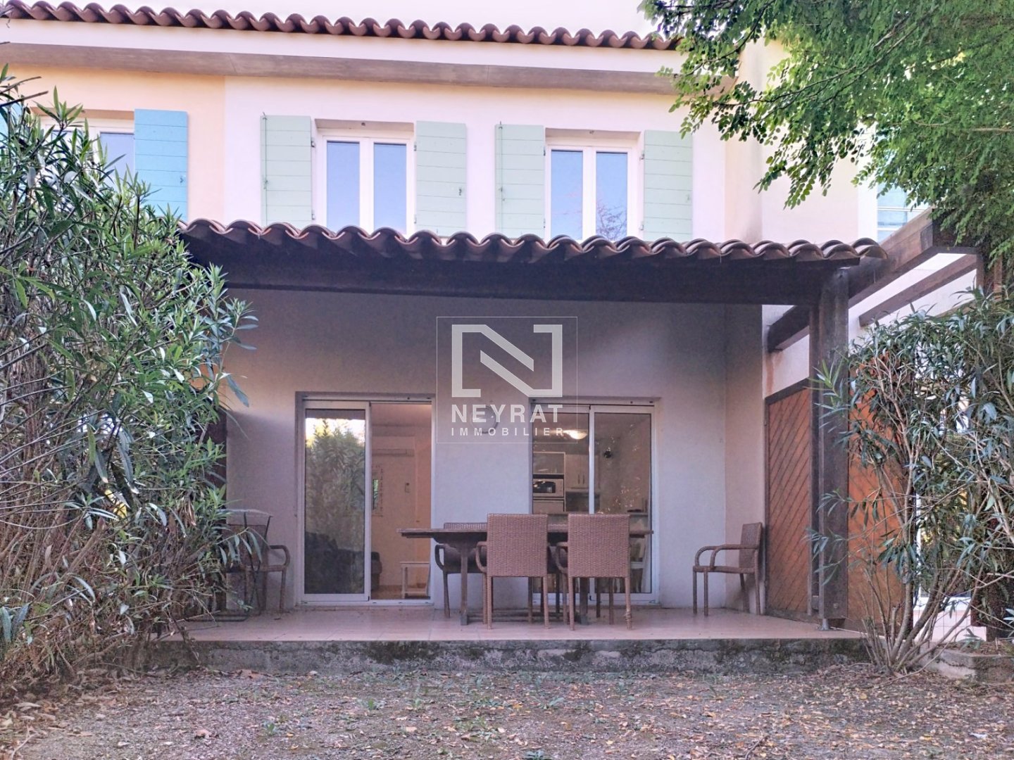 MONTAUROUX - Duplex avec jardin dans une rsidence avec piscine
