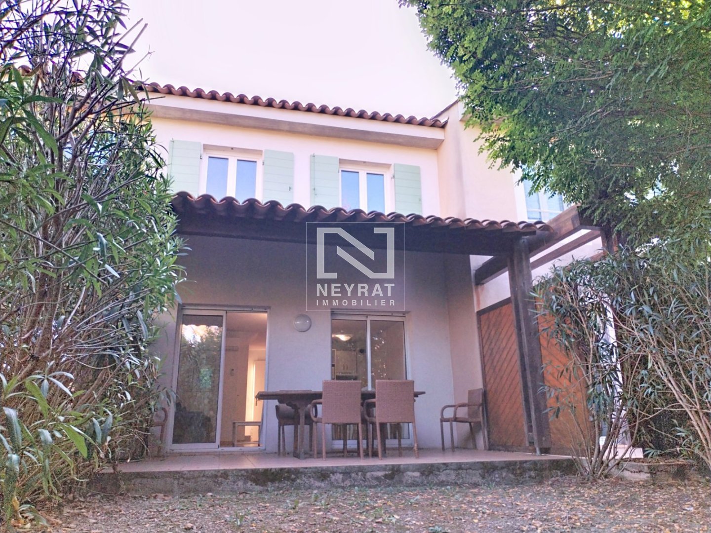 MONTAUROUX - Duplex avec jardin dans une rsidence avec piscine