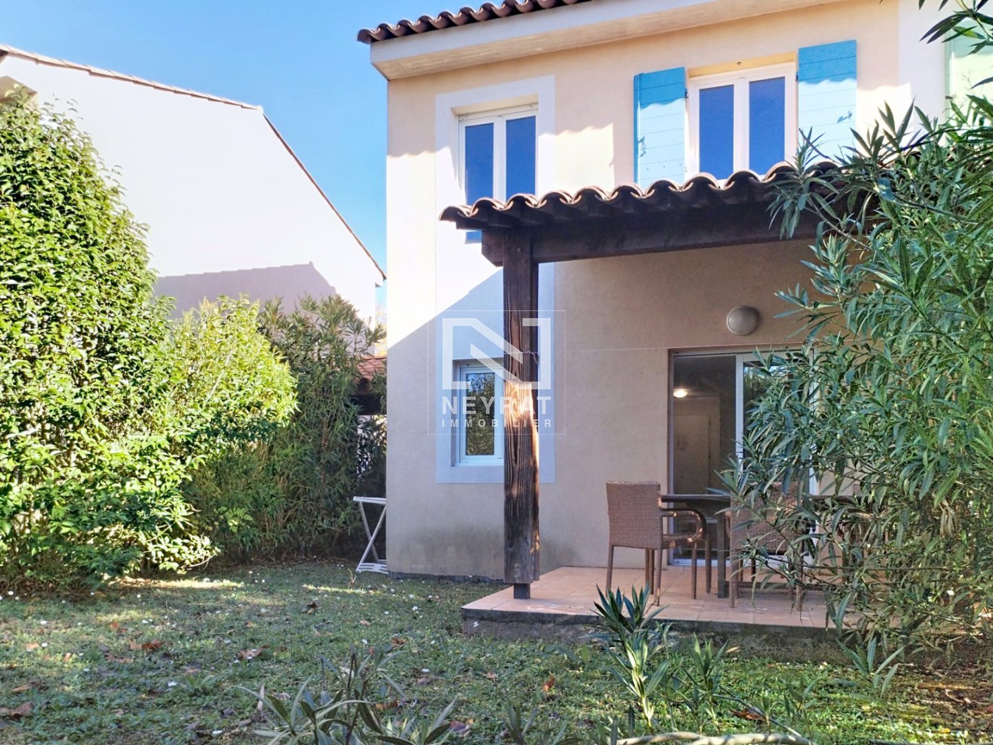 MONTAUROUX - Duplex avec jardin dans une rsidence avec piscine