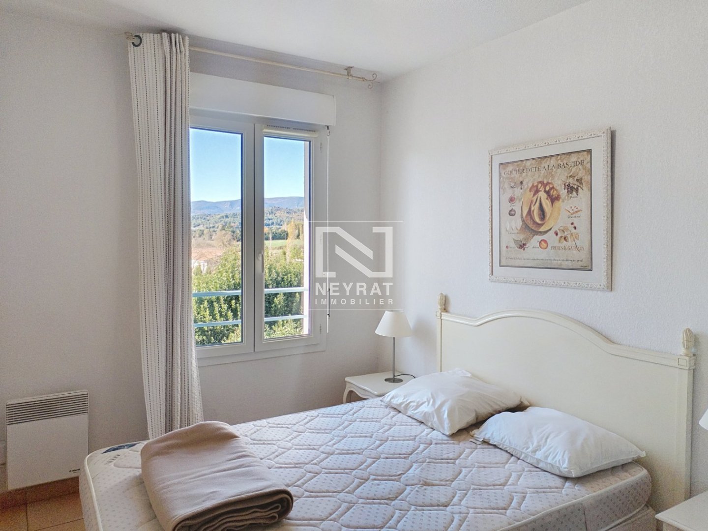 MONTAUROUX - Duplex avec jardin dans une rsidence avec piscine