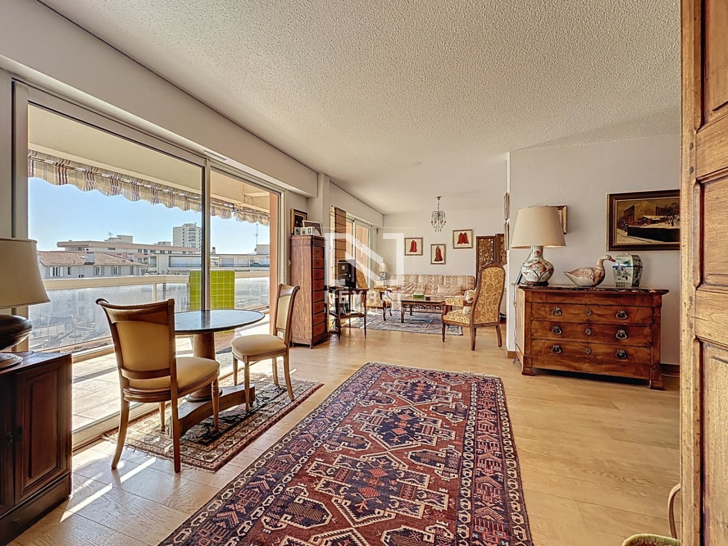 SAINT RAPHAEL T3-4 CENTRE VILLE