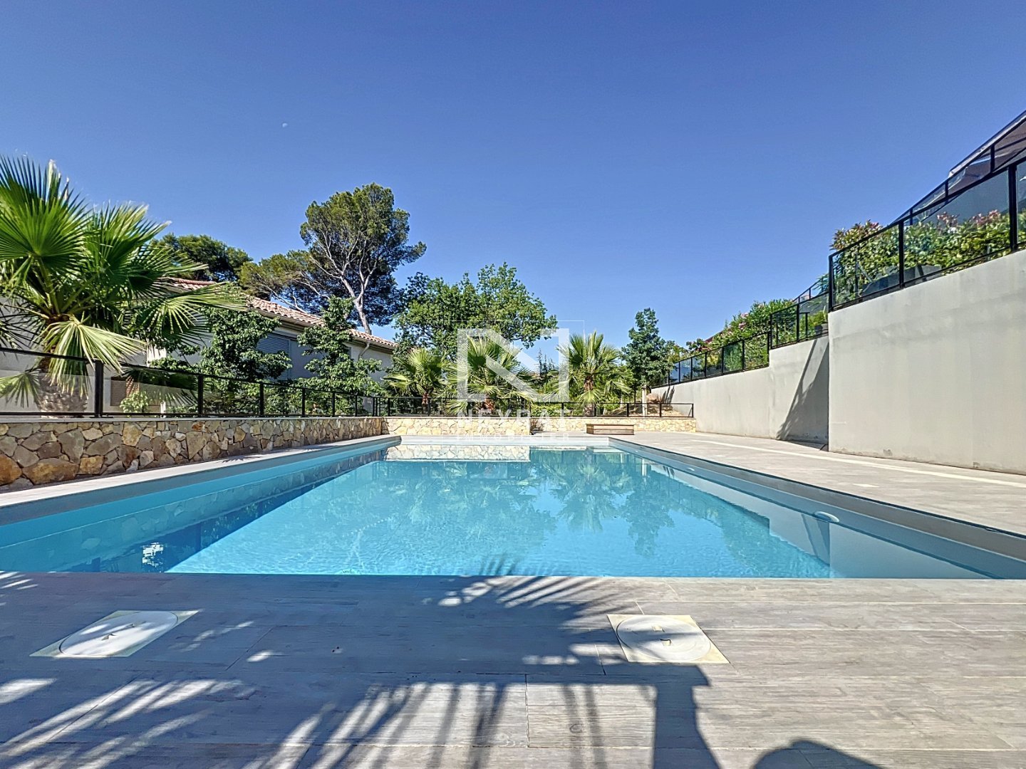 APPARTEMENT T4 A VENDRE - ST RAPHAEL - 139.52 m2 - 1560000€