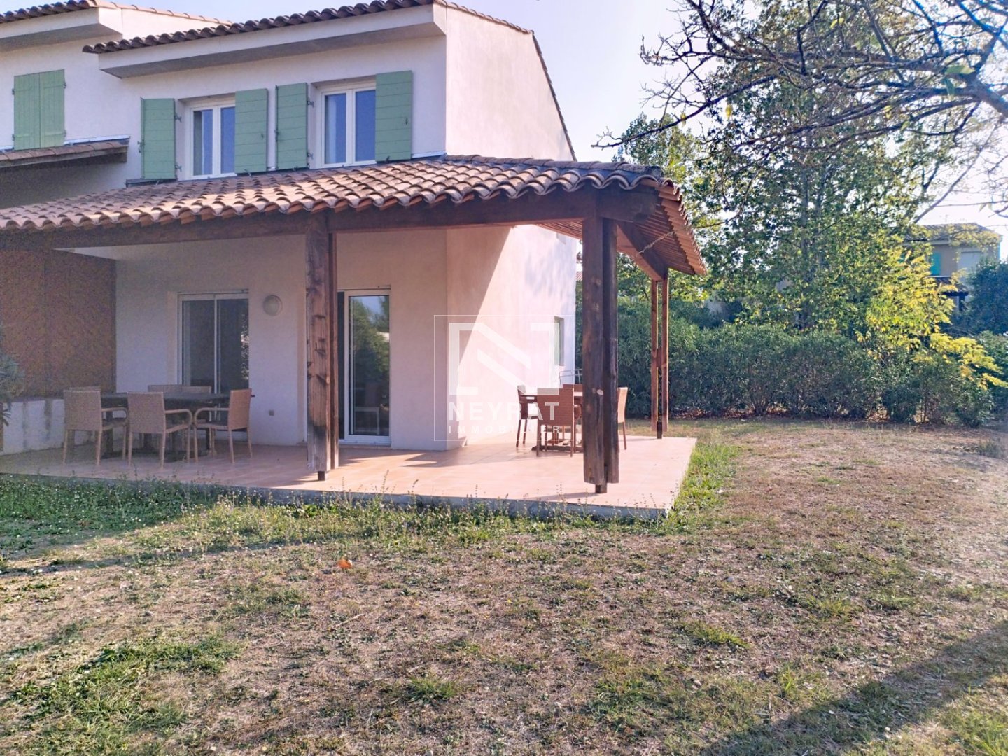 MONTAUROUX - Appartement 4 chambres - jardin dans une rsidence avec piscine