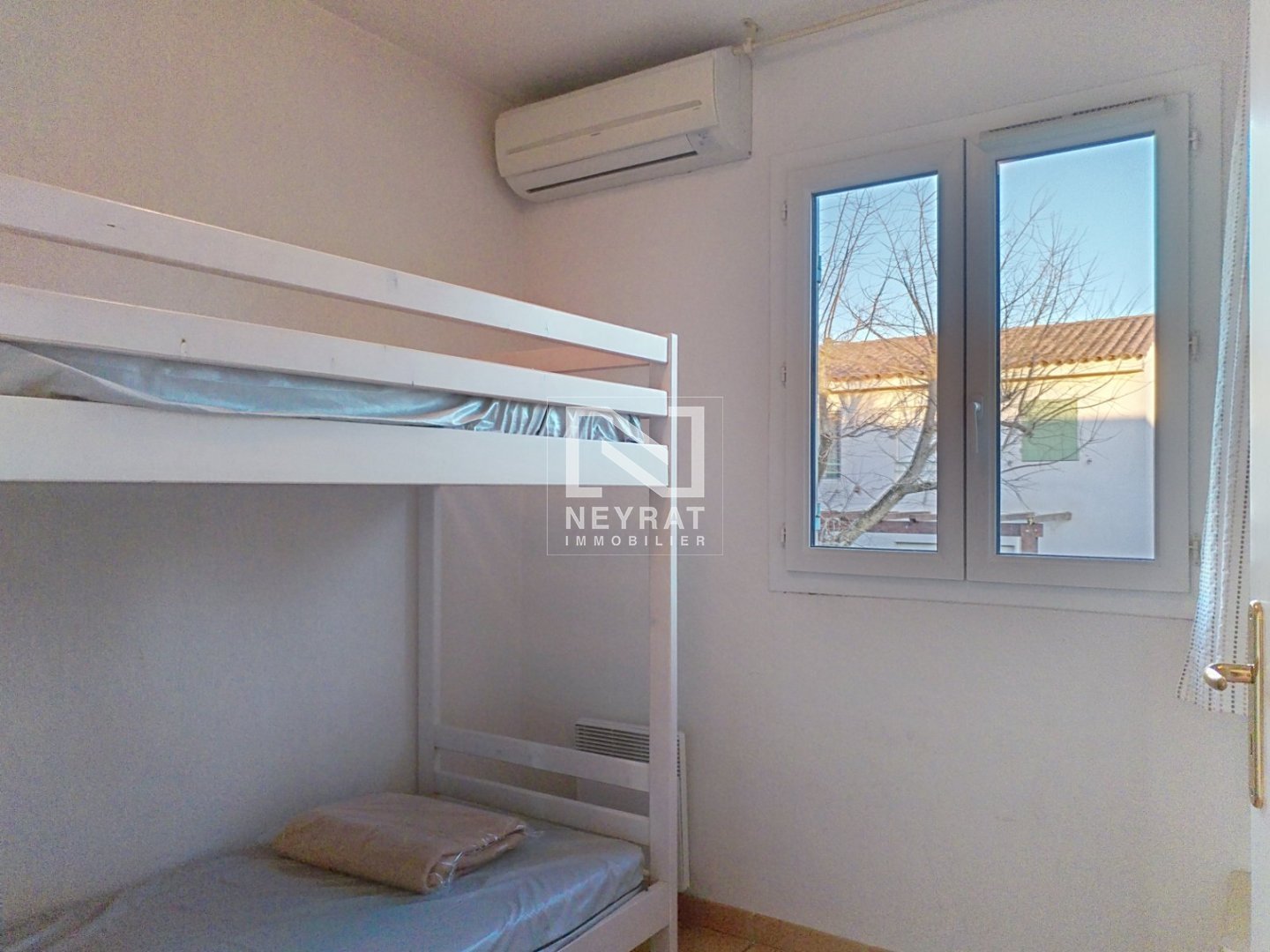 MONTAUROUX - Appartement et  jardin dans une r�sidence avec piscine