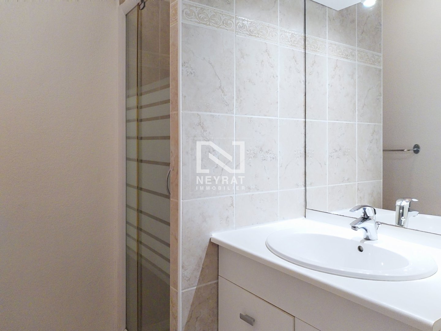 MONTAUROUX - Appartement et  jardin dans une r�sidence avec piscine