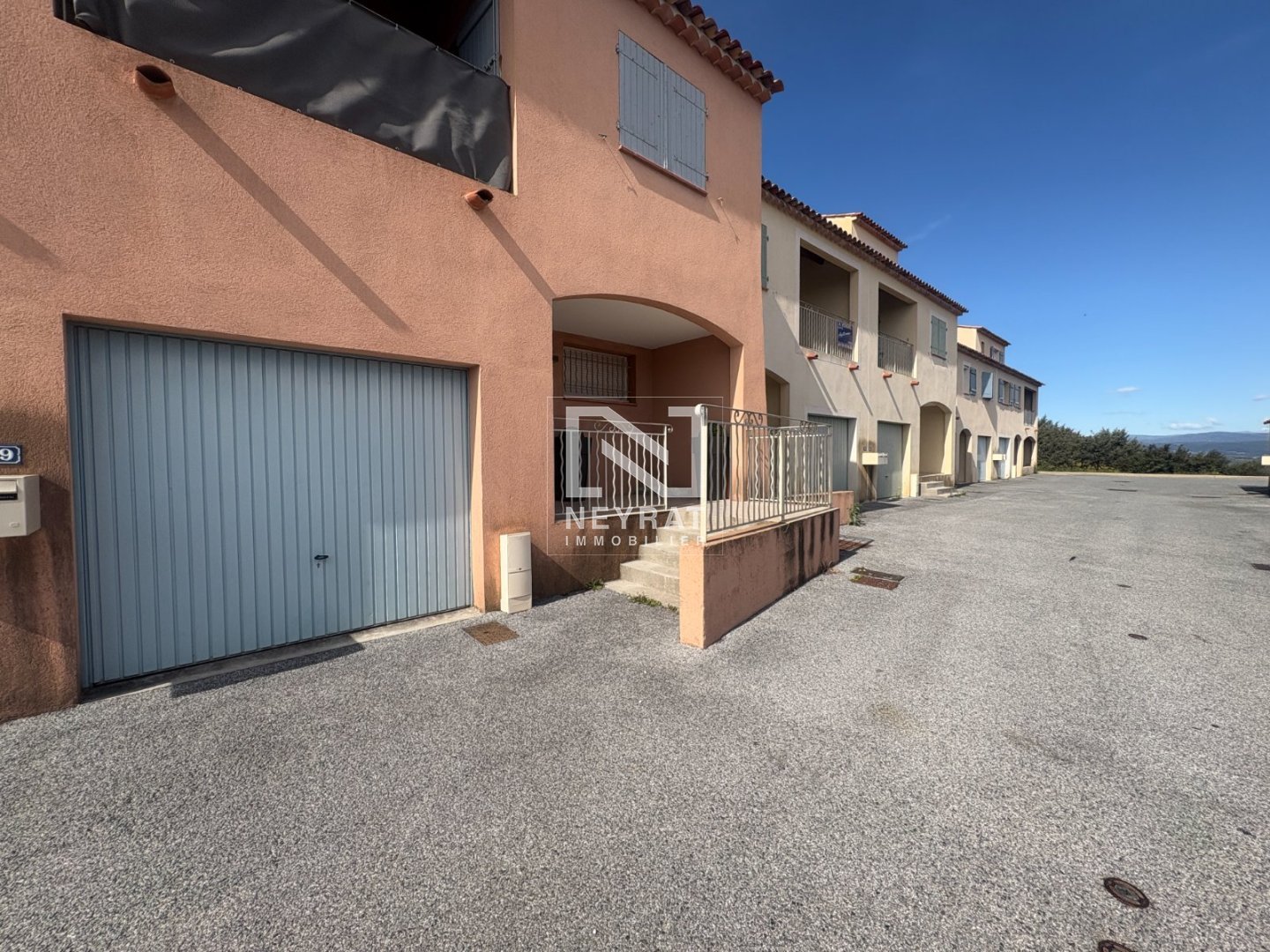 ROQUEBRUNE SUR ARGENS - EXCLUSIVITE - VENDU LOUE