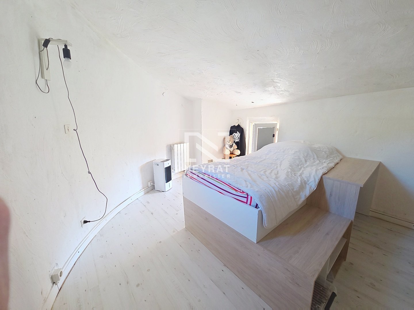 MAISON PROVENCALE A VENDRE - ST PAUL EN FORET PINCOUNILLIER - 95 m2 - 279000€