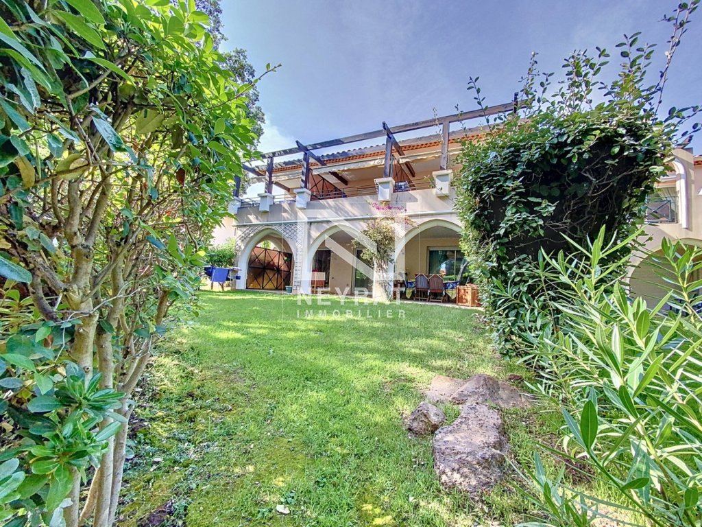 APPARTEMENT T5 A VENDRE - ST RAPHAEL - 116.12 m2 - 890000€